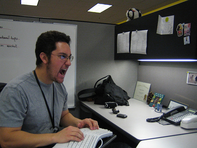 7 Warning Signs Of A Hostile Work Environment